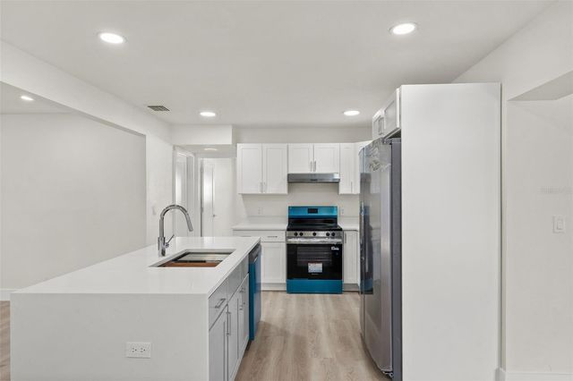 2352 LORENA LANE, Clearwater, FL 33765