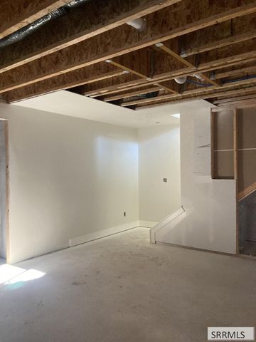 1584 N Sandbar Street, Idaho Falls, ID 83404