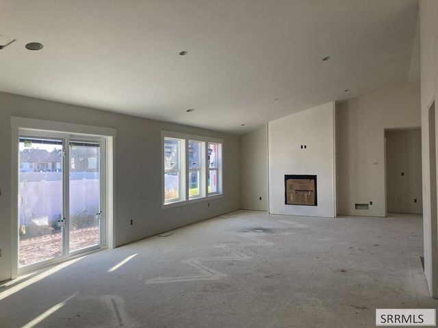 1584 N Sandbar Street, Idaho Falls, ID 83404