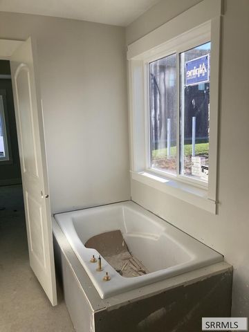 1584 N Sandbar Street, Idaho Falls, ID 83404