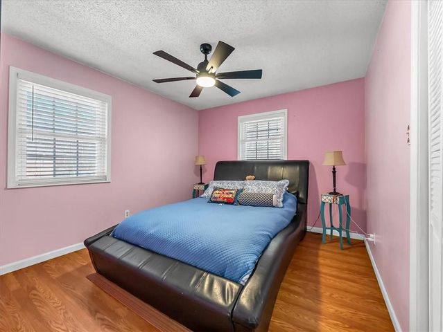 702 Lakewood Road, Bonner Springs, KS 66012