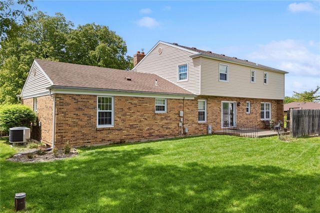 2196 Red Rock Drive, Beavercreek, OH 45431