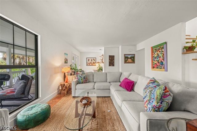 6062 Dinkins Lake RD, Sanibel, FL 33957