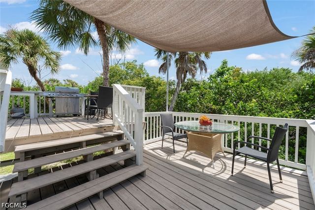 6062 Dinkins Lake RD, Sanibel, FL 33957