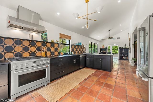 6062 Dinkins Lake RD, Sanibel, FL 33957