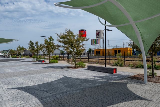 216 E Poplar Street, Rogers, AR 72756