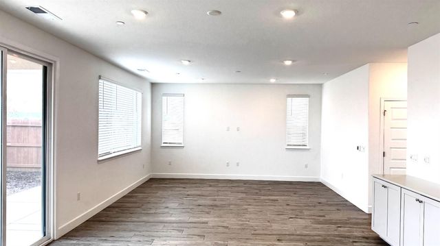 201 Twilight Peak Ct, Roseville, CA 95747