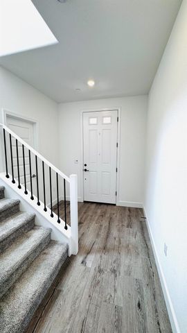 201 Twilight Peak Ct, Roseville, CA 95747