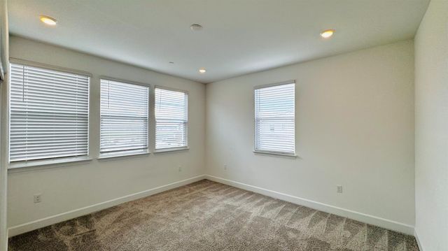 201 Twilight Peak Ct, Roseville, CA 95747