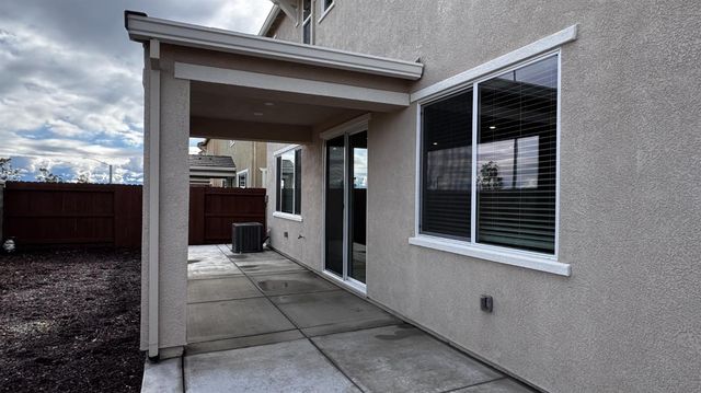 201 Twilight Peak Ct, Roseville, CA 95747