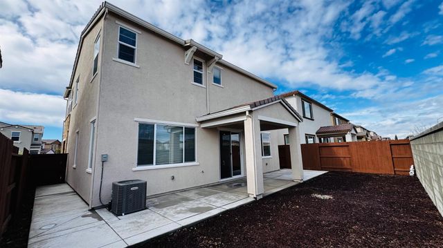 201 Twilight Peak Ct, Roseville, CA 95747