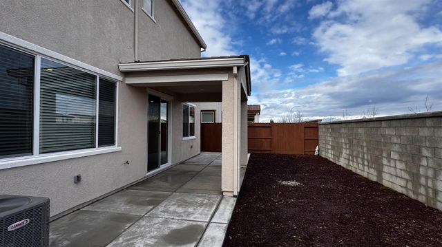 201 Twilight Peak Ct, Roseville, CA 95747