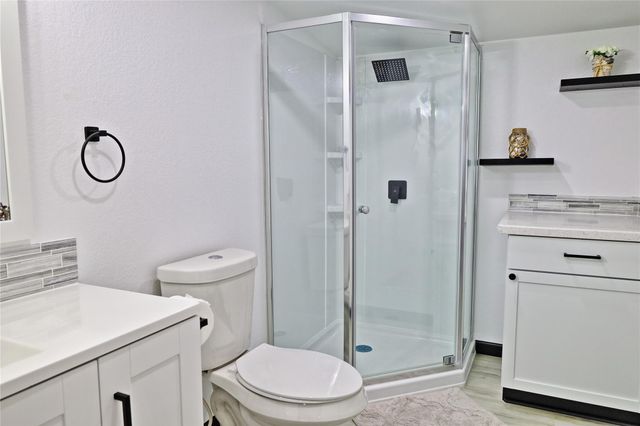 4402 Zelsky Road, Freeport, TX 77541