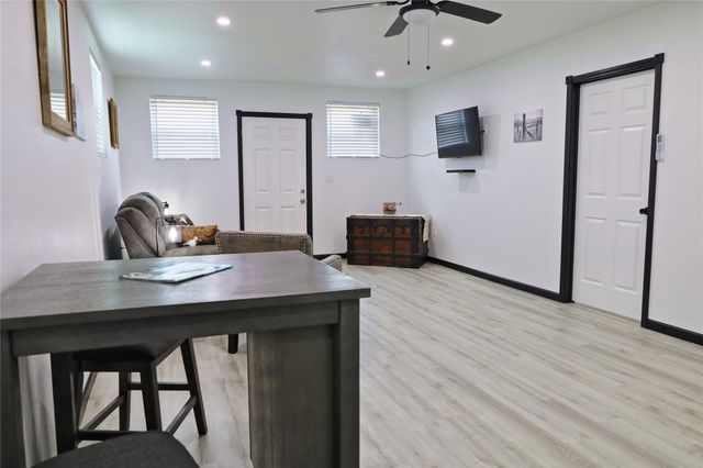 4402 Zelsky Road, Freeport, TX 77541