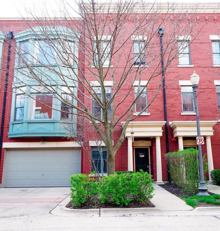 155 Festival Court, Elgin, IL 60120