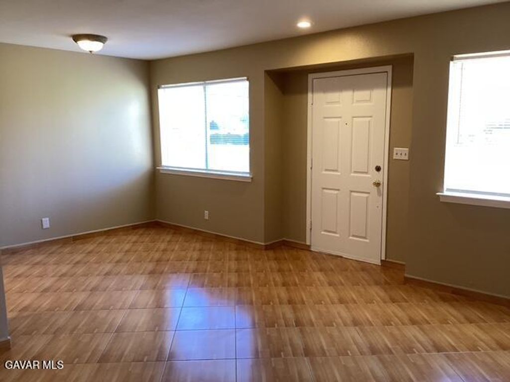 43469 W 30th Street Unit 3, Lancaster, CA 93536