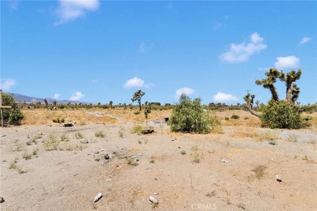 12352 Nugget, Phelan, CA 92371