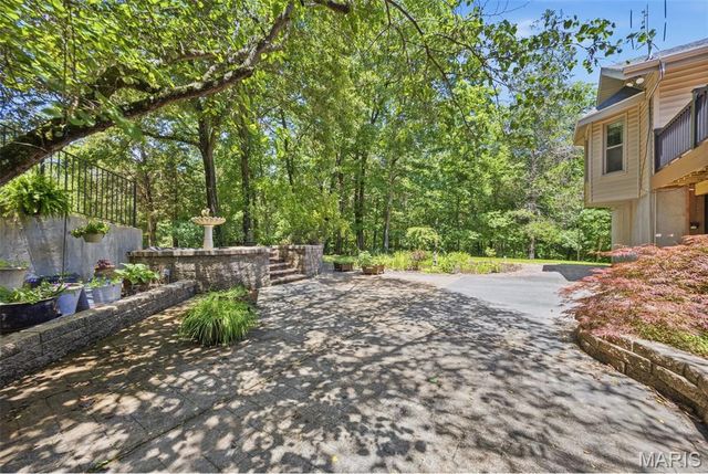 3939 Burgio Lane, Hillsboro, MO 63050