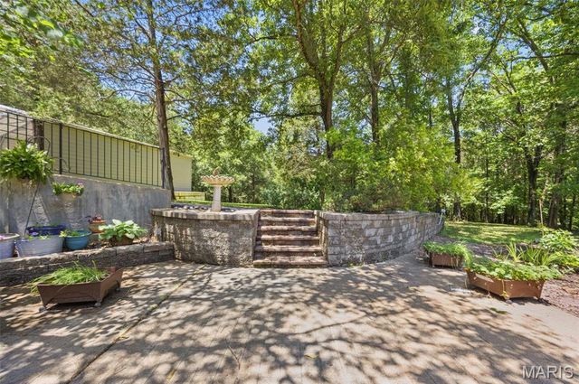 3939 Burgio Lane, Hillsboro, MO 63050