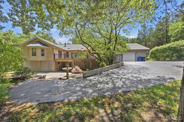 3939 Burgio Lane, Hillsboro, MO 63050