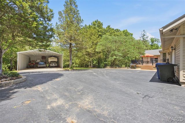 3939 Burgio Lane, Hillsboro, MO 63050