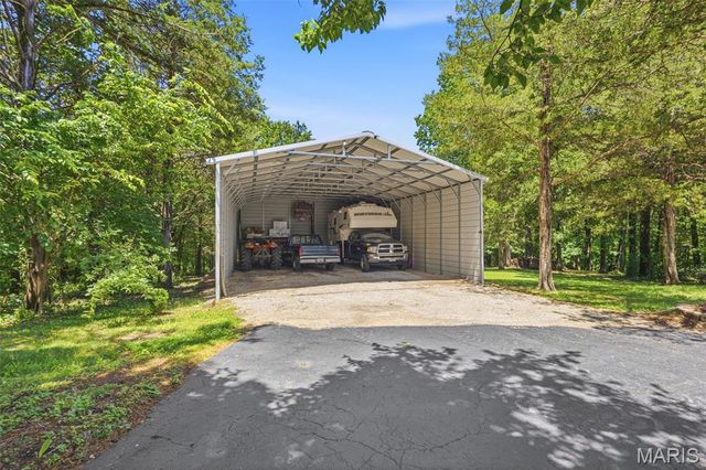 3939 Burgio Lane, Hillsboro, MO 63050