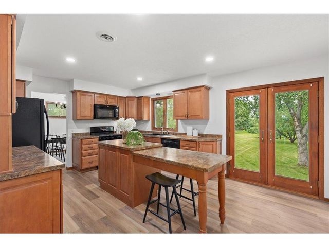 1735 Highway 63, New Richmond, WI 54017