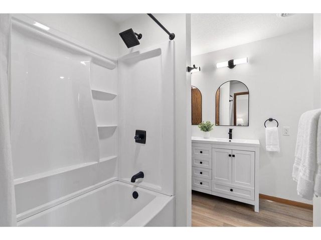 1735 Highway 63, New Richmond, WI 54017