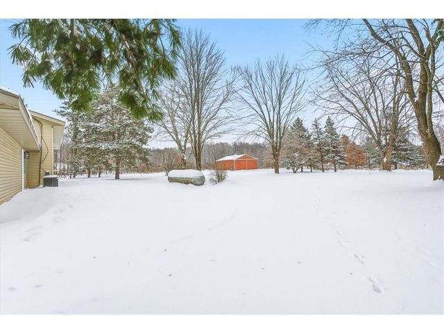 1735 Highway 63, New Richmond, WI 54017