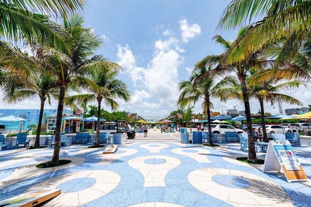 4555 W Tradewinds Avenue, Lauderdale-By-The-Sea, Fort Lauderdale, FL 33308