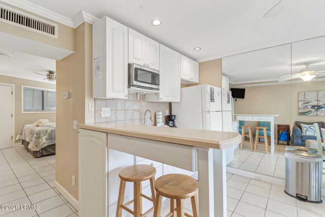 23 S Forest Beach Dr Apt 207, Hilton Head Island, SC 29928