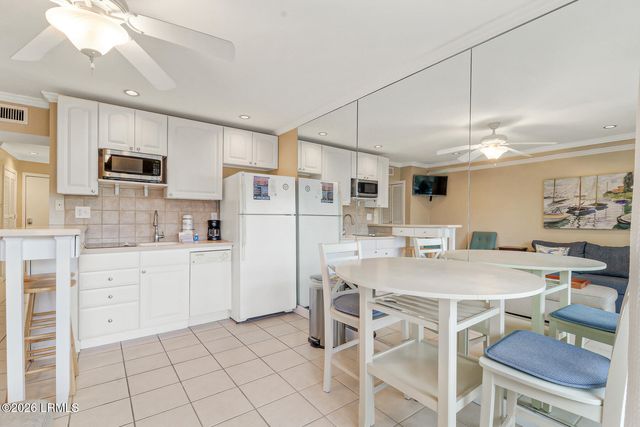 23 S Forest Beach Dr Apt 207, Hilton Head Island, SC 29928