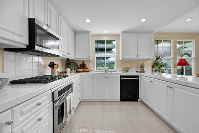 56 Glenalmond, Ladera Ranch, CA 92694