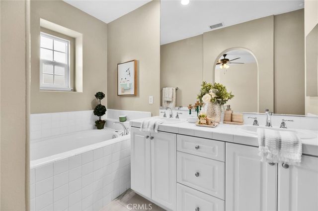 56 Glenalmond, Ladera Ranch, CA 92694