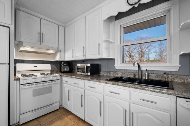 1602 Highway 12, N, Ashland City, TN 37015