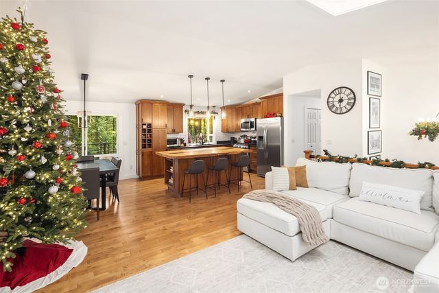 19841 NE 174th Street, Woodinville, WA 98077