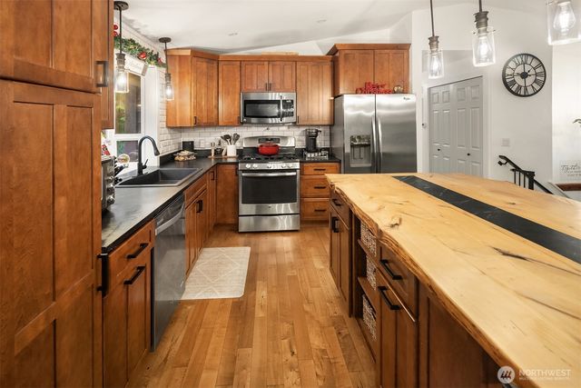 19841 NE 174th Street, Woodinville, WA 98077