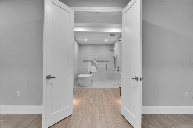 70 AVENIDA VENECCIA 304, Sarasota, FL 34242