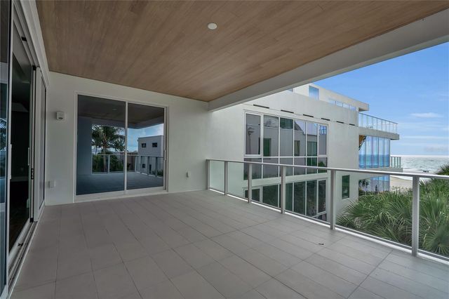70 AVENIDA VENECCIA 304, Sarasota, FL 34242