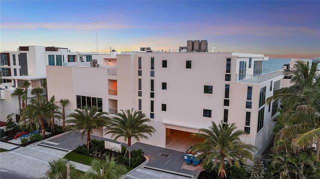 70 AVENIDA VENECCIA 304, Sarasota, FL 34242