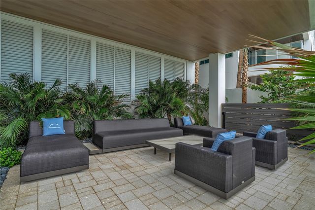 70 AVENIDA VENECCIA 304, Sarasota, FL 34242