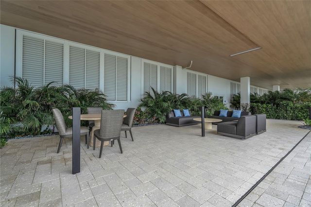70 AVENIDA VENECCIA 304, Sarasota, FL 34242