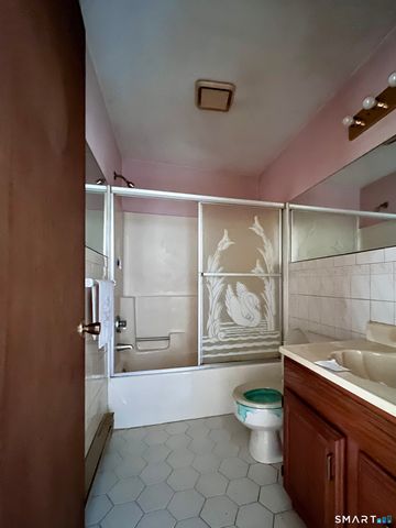 1081 New Haven Road 11J, Naugatuck, CT 06770