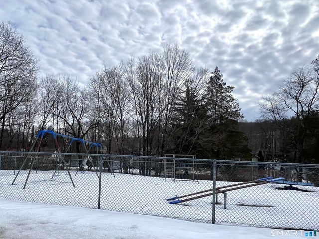 1081 New Haven Road 11J, Naugatuck, CT 06770