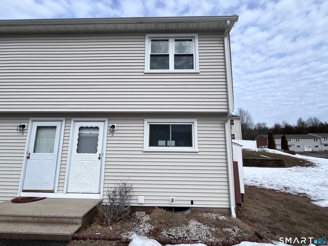 1081 New Haven Road 11J, Naugatuck, CT 06770