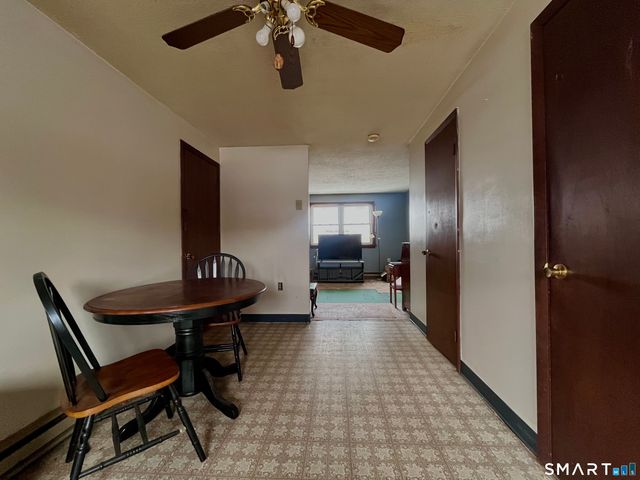 1081 New Haven Road 11J, Naugatuck, CT 06770