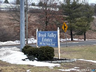 1081 New Haven Road 11J, Naugatuck, CT 06770