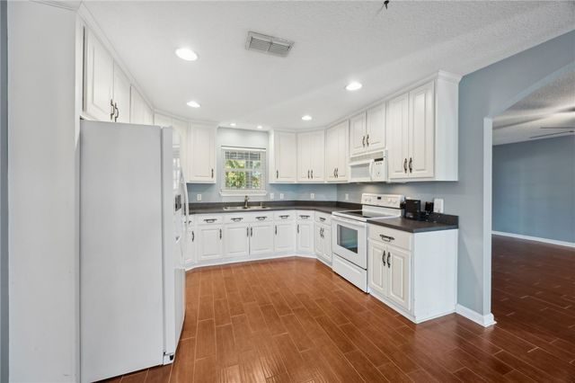 183 Rainbow Lane, Woodbine, GA 31569