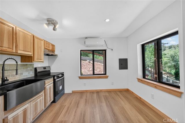 567 Maple Drive, Cedar Glen, CA 92321