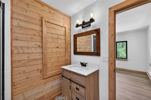 567 Maple Drive, Cedar Glen, CA 92321